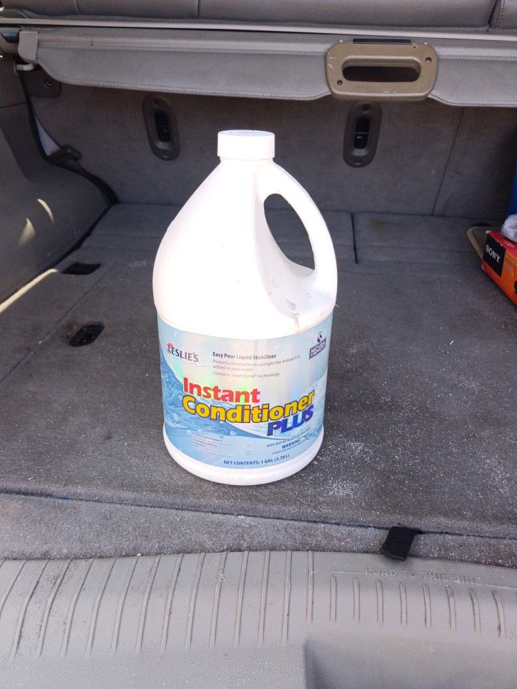 Leslie's Instant Conditioner Plus