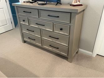 Bedroom 9 drawer Dresser