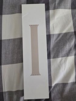 Apple Watch 45mm
Starlight Solo Loop Size 9