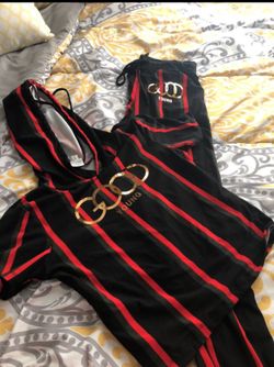 2 pc set ... still have receipt for it .. never worn