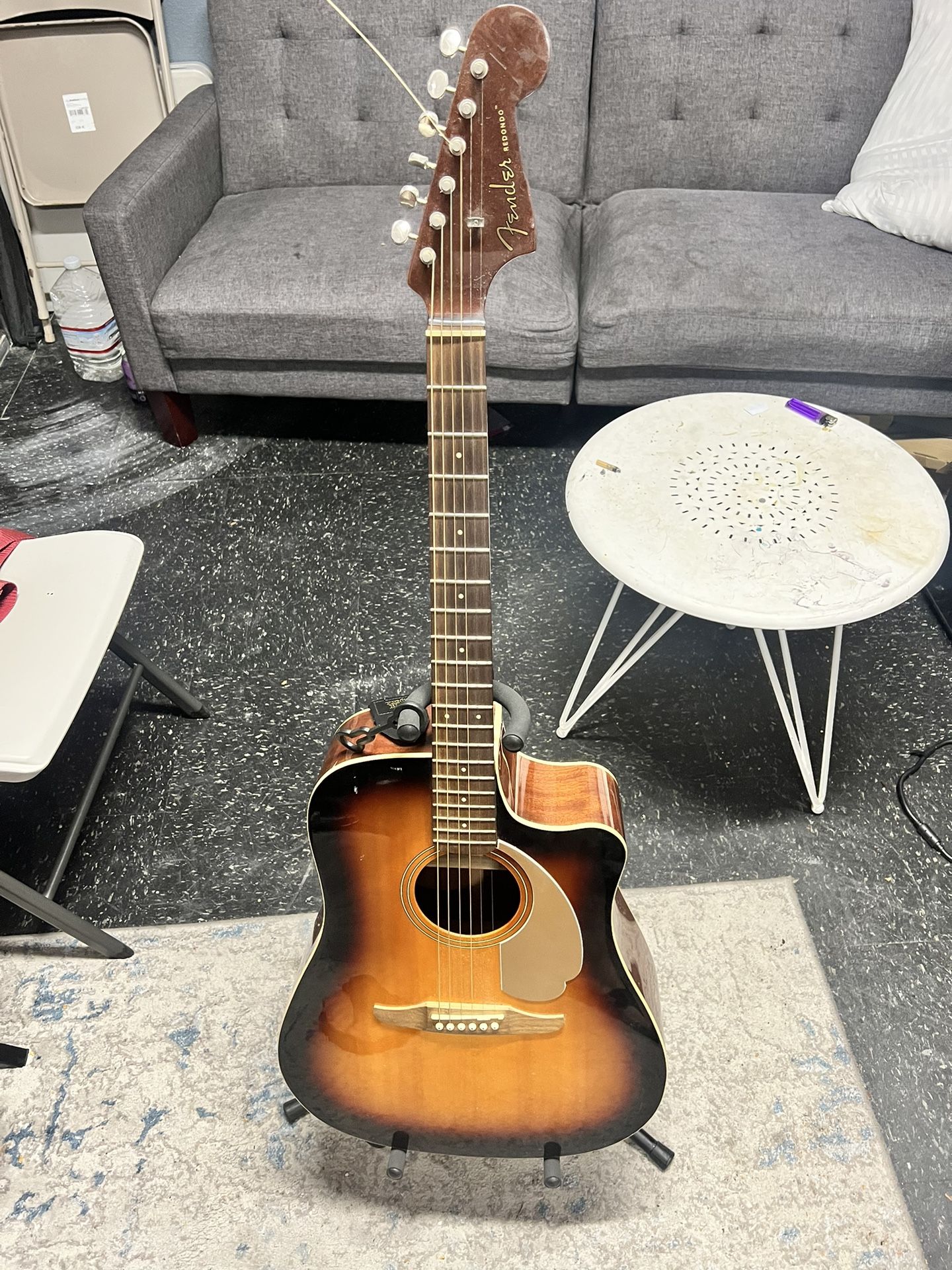 Fender Rodondo Acoustic Guitar