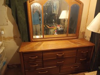 Dresser