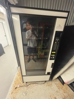 Crane National Vendors 158 Snack Vending Machine
