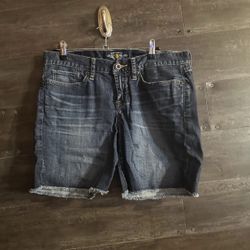 Women’s 8/29 Lucky Brand Abbey Short  blue denim 4” Raw Hem jean shorts