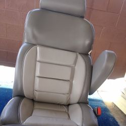 Upholstery/ Tapicería