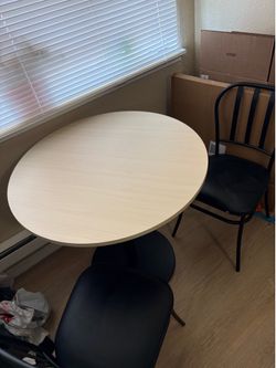 Dining table set
