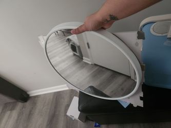 Round Mirror