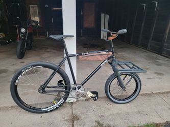 Crew Defender Cargo Fork Fixed Gear Build