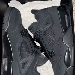 Jordan 4 Retro - ‘Black Cat (2025)’ Size 9.5 Worn Once