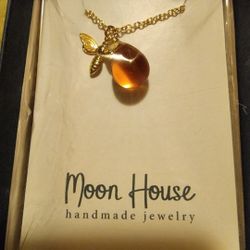 Honey Amber Bee Necklace 