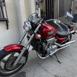 1995 Honda Magna 750