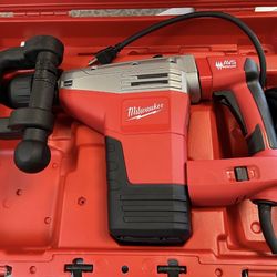 Milwaukee 5446-21 15 Lb. SDS-MAX Demolition Hammer