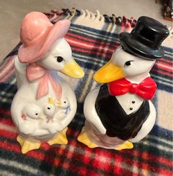 Rare Vintage Takahashi Japan Ceramic Tuxedo Bonnet Duck Vases Pair Complete Set
