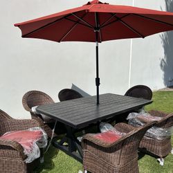 New Patio Dining Table Set With Umbrella