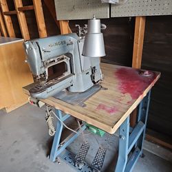 Singer Classic Sewing Machine -working