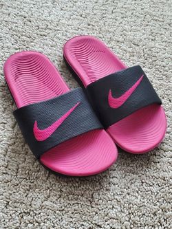 Girls Nike sandals