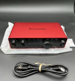 Focusrite Scarlett 2i2 USB Audio Interface