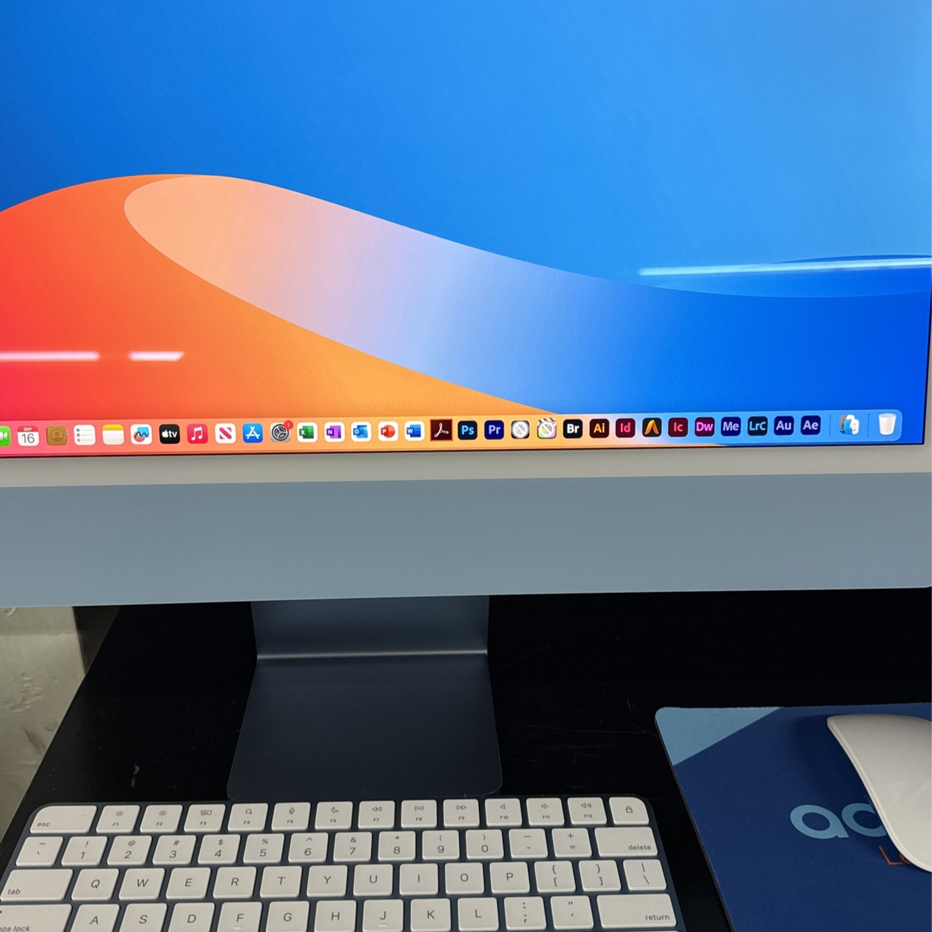 iMac 24” M1 8GB 256gb SSD blue mac os senoma fully loaded with the