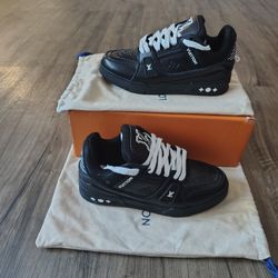 Louis Vuitton Sneakers