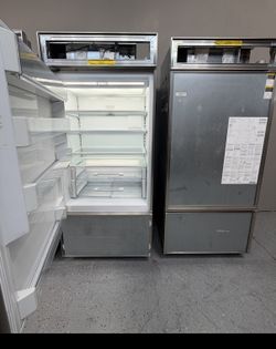 Sub Zero Panel Ready Refrigerator -36’ Bottom Freezer 