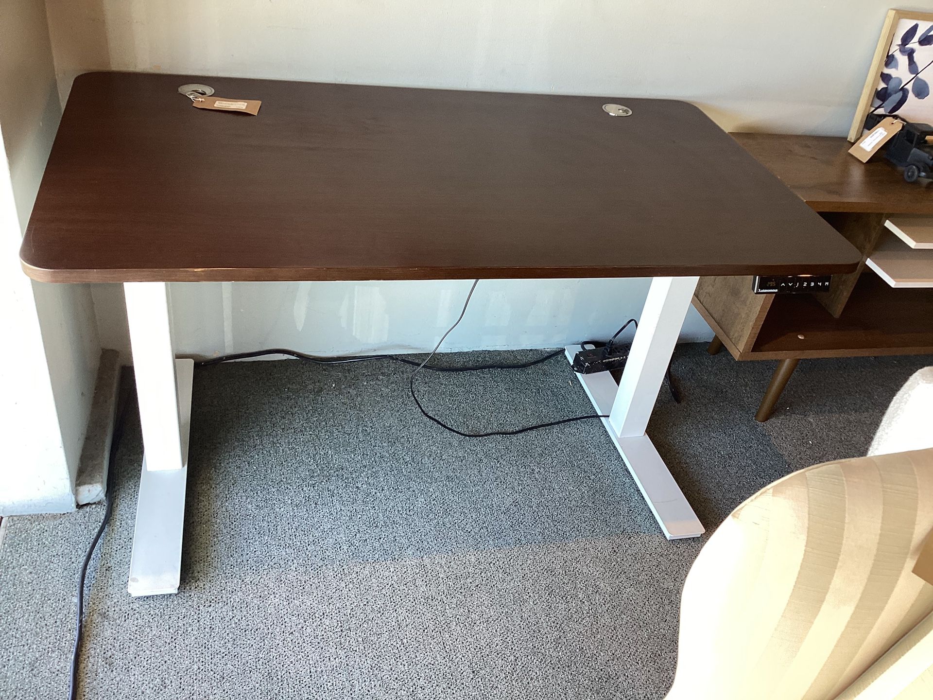 Electrical Stand Up Desk W/ White Legs  SKU  ANBG35