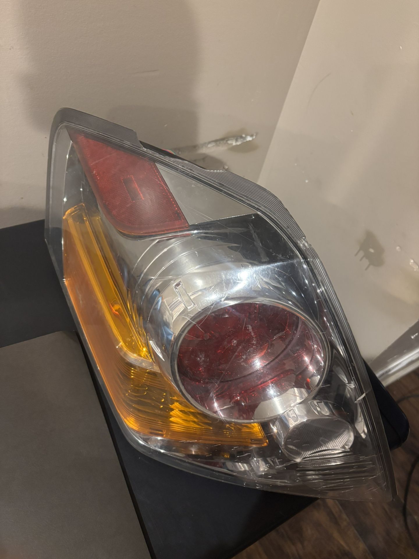 Nissan Altima 2012 Driver side Brake light
