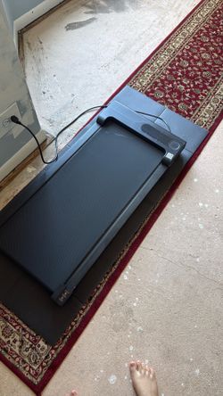 Walking pad with remote