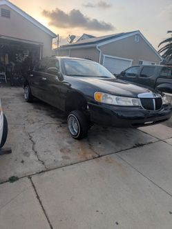 98 Lincoln town car