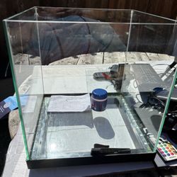 Fish Tank 6 Gallon 