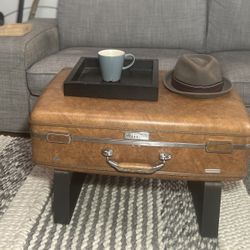 Coffee Table / Ottoman 