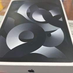 iPad Air 5th Generation Wifi Only 64Gb Open Box  