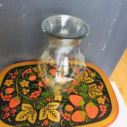 Valentine’s Day! Flower vase. Perfect condition. Great bargain.