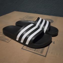Addias Sandels
