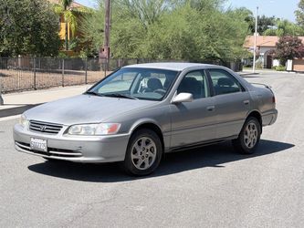 2001 Toyota Camry LE 4Cylinder Great On Gas!