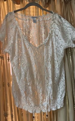 White Floral Lace Short Sleeve Top