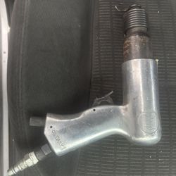 Central pneumatic air hammer