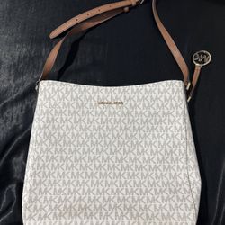 Michael Kors Vanilla Purse