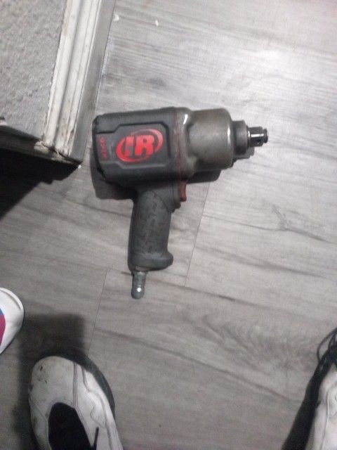 2146 Impact Wrench