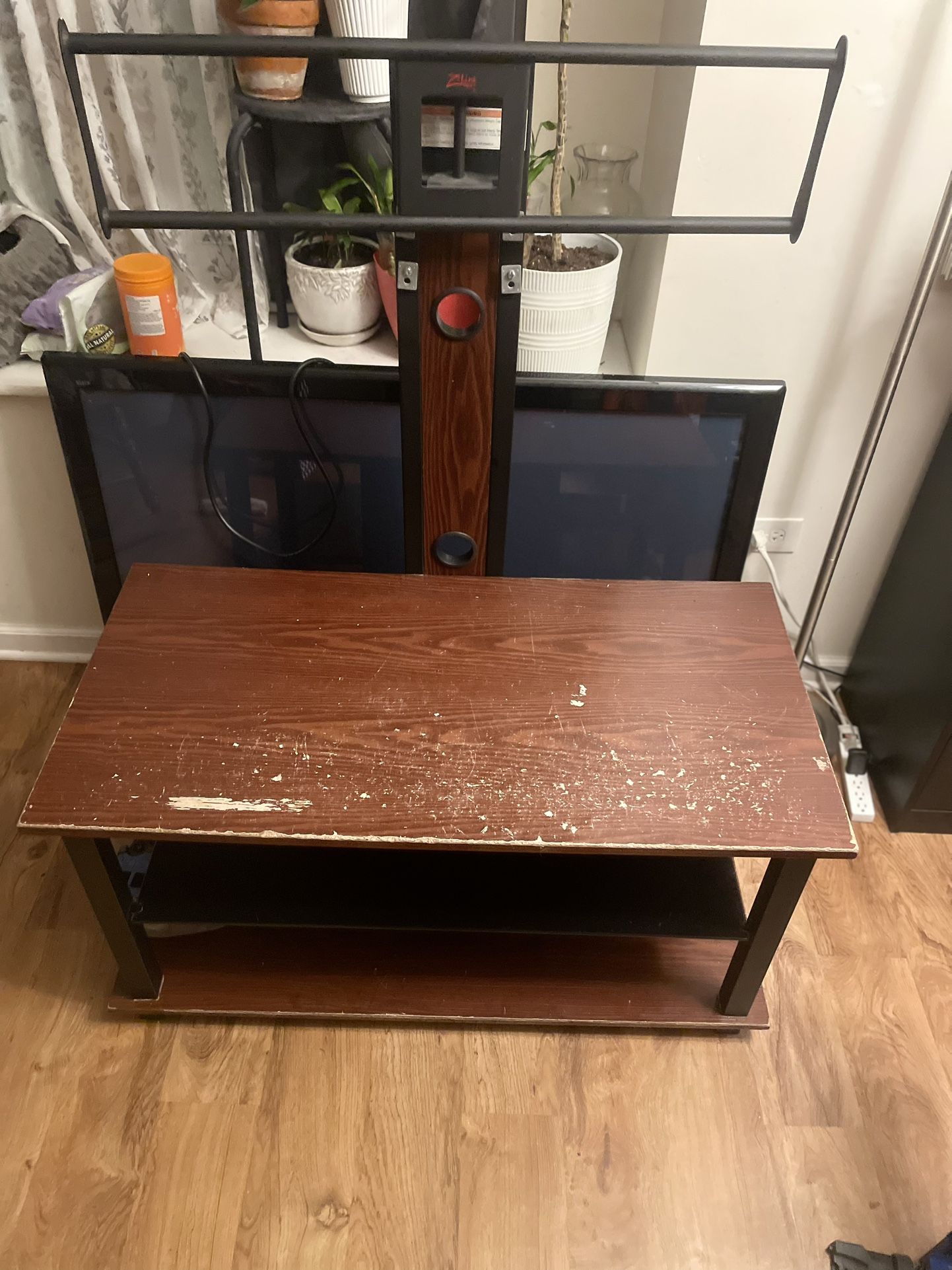 Small Table With Tv Holder 