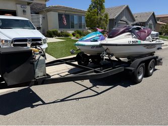 2000 Yamaha Waverunner XL800 & 1996 Yamaha Wave Venture 760 w/Zeiman Trailer