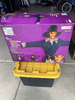6 foot 5 inch grave and bones animated led faceless scarecrow