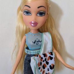 Bratz 20 Yearz Anniversary Special Edition Original Fashion DollBratz 20 Yearz Anniversary Special Edition Original Fashion Doll by MGA Entertainment.