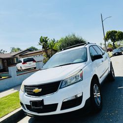 Year 2017 Make CHEVROLET Model TRAVERSE Trim LS Mileage 👍🏼108,587 Engine 3.6L $12.500 OBO 👍🏼UN SOLO DUEÑO