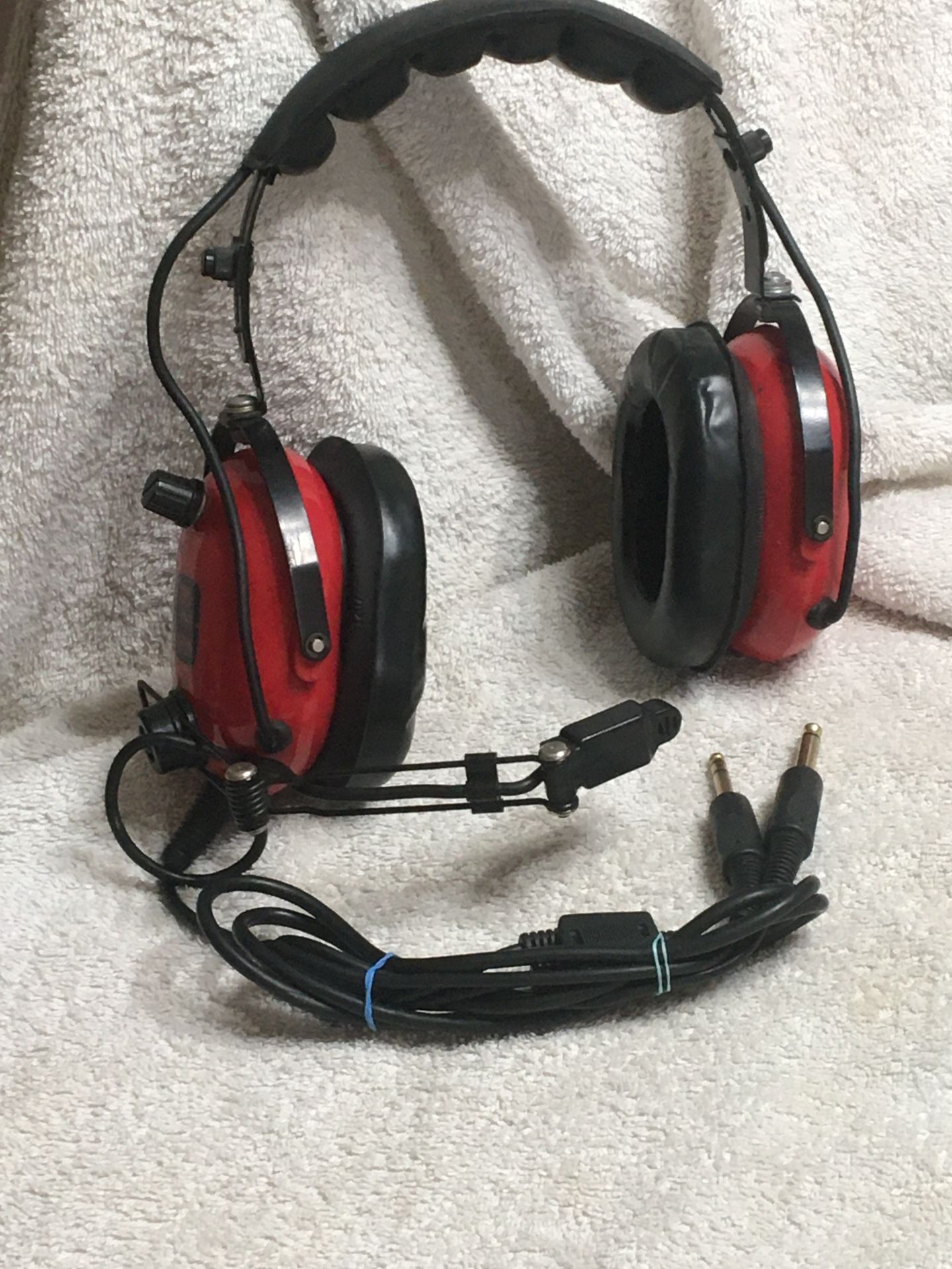 Old Aviation Headset In Working Order!.