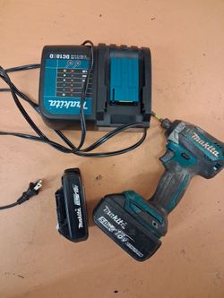 Makita 18V Impact Driver with 2 Batteries and Charger