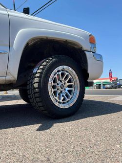 20x9 Rines Y Llantas 33/1250/20 MT