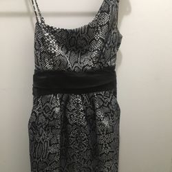 Formal Elegant David’s Bridal Dresses Size 8 Y 10