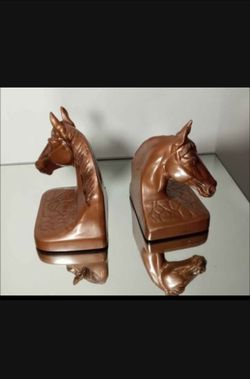 VINTAGE - MC BUST HORSE BOOKENDS 6"×5" - K1
