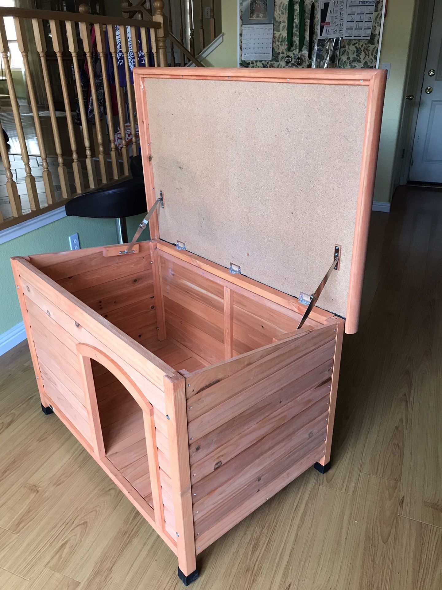 Trixie large dog house {contact info removed}