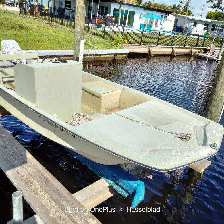 Boston Whaler Style ,,Skiff,